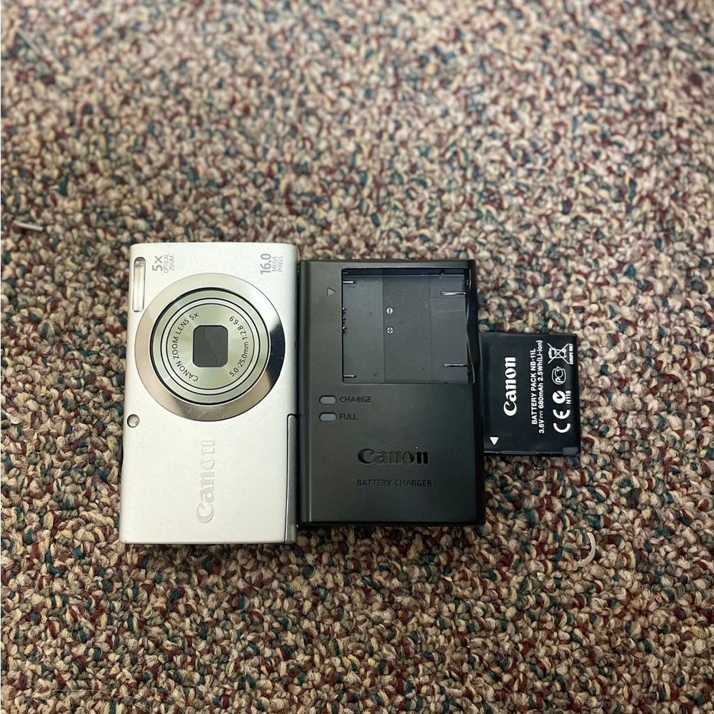 Canon a2300 Is camera